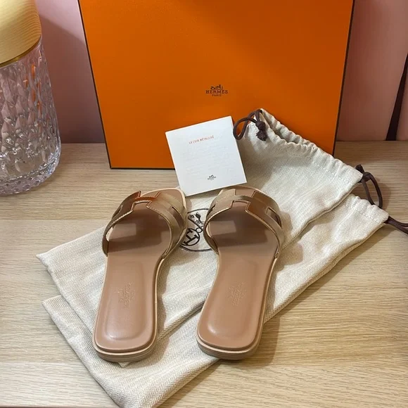 💯 Authentic Hermes “H" cut-out. *Metallic Leather *Dore-Rose golden color